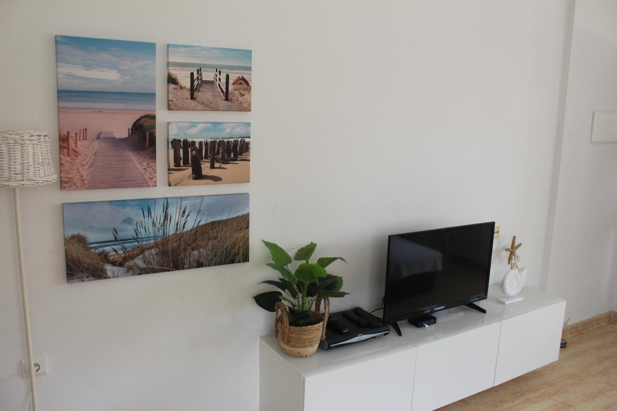 Bungalow With 2 Bedrooms And Roof Terrace In The Center Of La Zenia. Free Wifi. Orihuela Luaran gambar